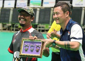 Inspiring Story of Khairol Redzwan Sidak: Malaysian Archer Overcoming Challenges with One Arm